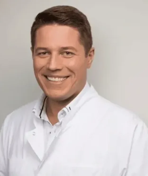 Darius Bagdanavicius, Surgeon